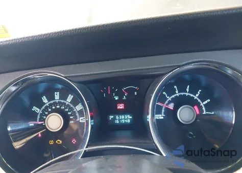 2010 Ford Mustang V6 z USA, uszkodzony, nr VIN 1ZVBP8EN4A5172296